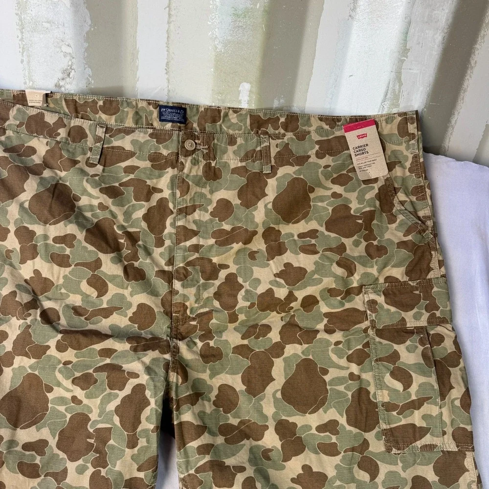 Levis levi carrier